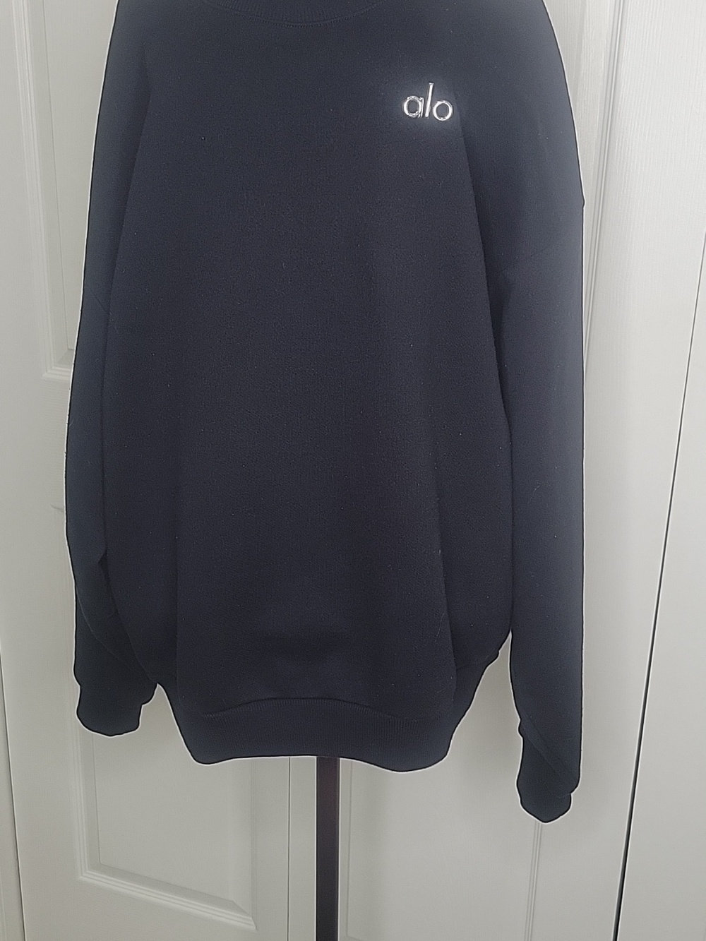 Alo Women's Yoga Accolade Black Crewneck Sweatshirt Size Small - Picture 7 of 10